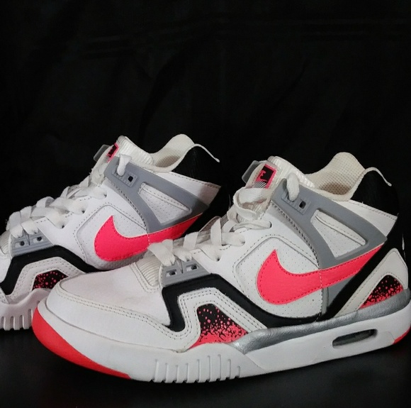 nike air tech challenge 2 footlocker
